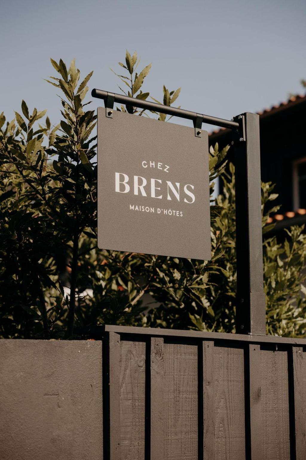Chez Brens - Maison D'Hotes A La Hume Гужан-Местрас Екстериор снимка